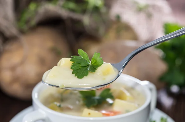 Bramborové polévky v misce — Stock fotografie