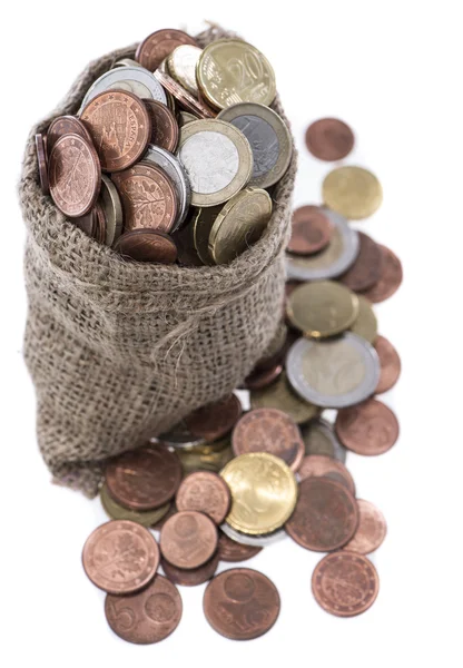 Euromunten in een kleine tas — Stockfoto