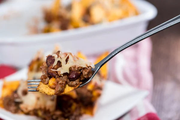 Nacho gratinado com Chili con Carne — Fotografia de Stock