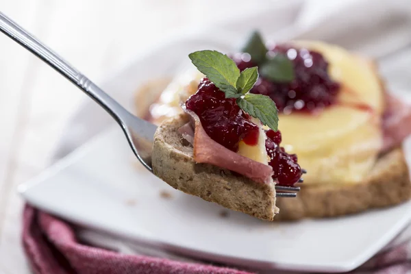Cranberries ile Hawaiian tost — Stok fotoğraf