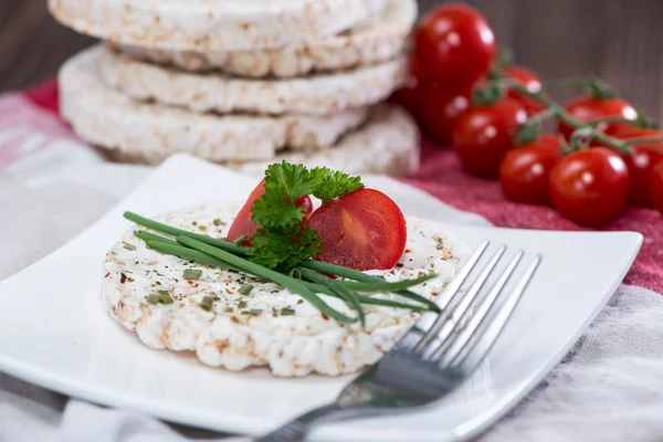 Rijst cake met roomkaas — Stockfoto