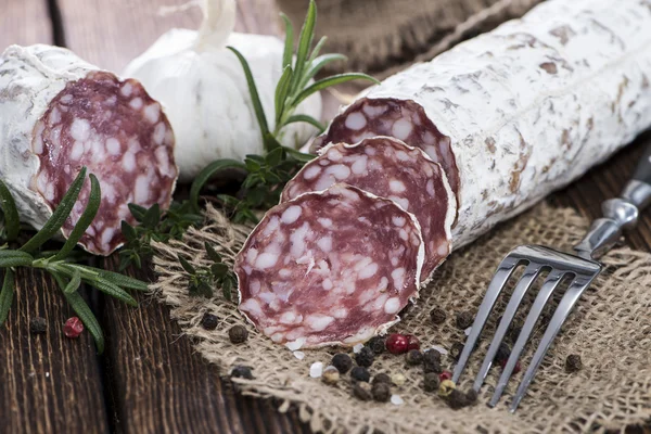 Geschnittene Salami — Stockfoto