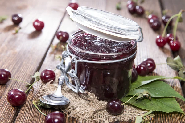 Porción de mermelada de cereza —  Fotos de Stock