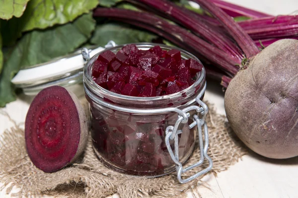 Beetrot su sfondo di legno — Foto Stock