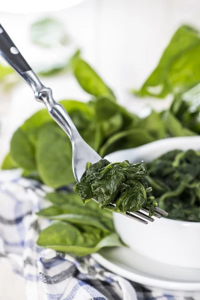 Spinach on a fork — Stock Photo, Image