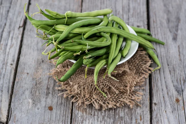 Green Beans on wood — Stock Photo, Image