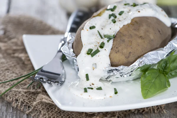 Frisch gebackene Kartoffeln — Stockfoto