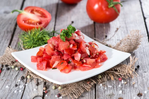 Porción de ensalada de tomate — Stockfoto