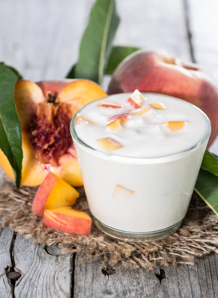 Homemade Peach Yogurt — Stock Photo, Image