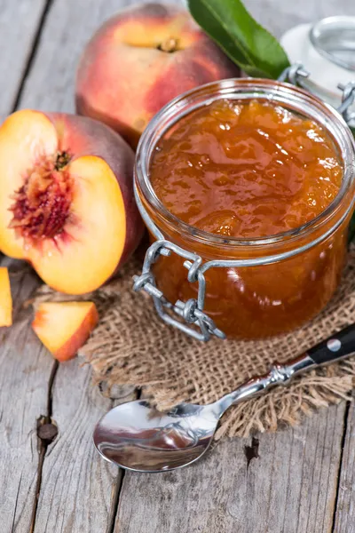 Vers gemaakte perzik jam — Stockfoto