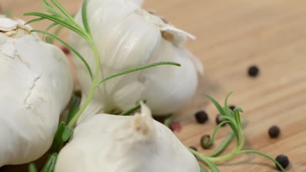 Rotating Garlic — Stock Video
