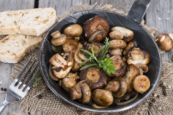 Ciuperci prăjite — Fotografie, imagine de stoc