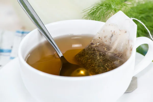 Čerstvý vyrobené fenyklový čaj — Stock fotografie