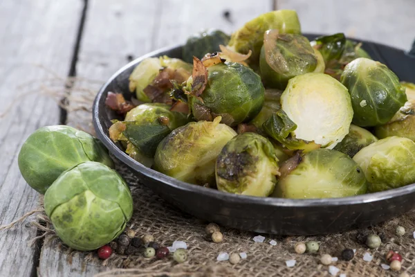 Brussel Sprouts with Ham — Stock Photo, Image