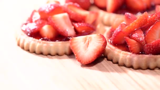 Tarte aux fraises rotative — Video
