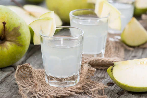 Tiros de licor de manzana —  Fotos de Stock