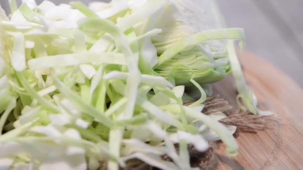 Salade de chou cru — Video