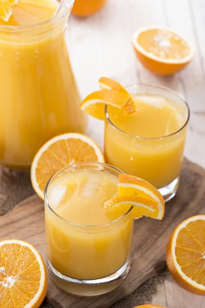 Färsk gjort apelsinjuice — Stockfoto