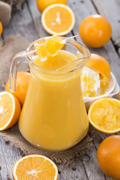 Färsk gjort apelsinjuice — Stockfoto