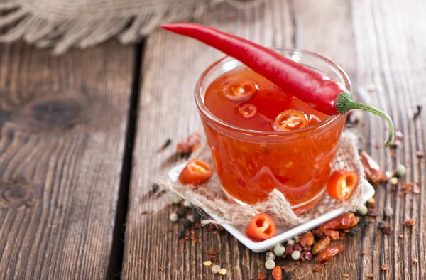 Gedeelte van verse chili saus — Stockfoto