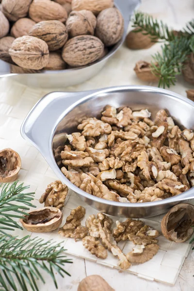 Čerstvý část vlašských ořechů — Stock fotografie