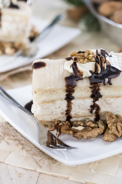 Porzione di torta di noci fresca — Foto Stock