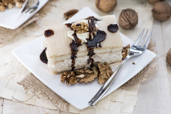 Torta di noci con marzapane — Foto Stock