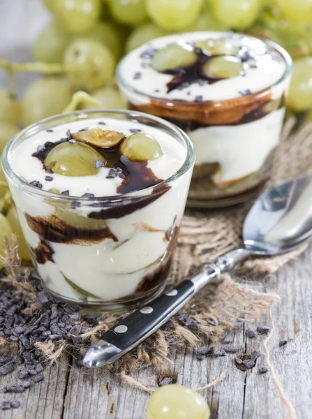 Postre en una copa (Uvas y Chocolate ) —  Fotos de Stock