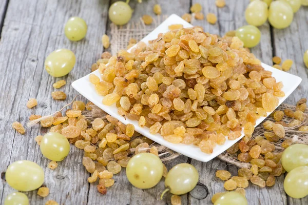 Portion of dried Grapes — Stock Photo, Image