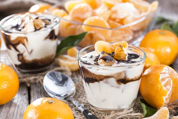 Čerstvý jogurt vyrobené mandarinka — Stock fotografie