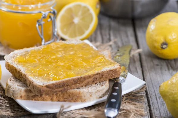 Sandwich mit Zitronenmarmelade — Stockfoto