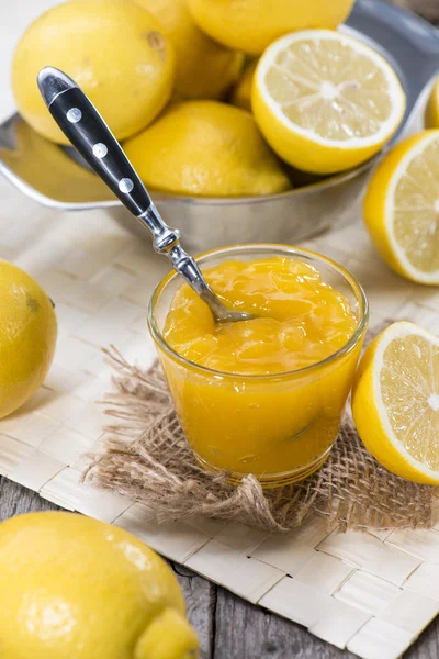 Фруктовый лимонный джем — стоковое фото