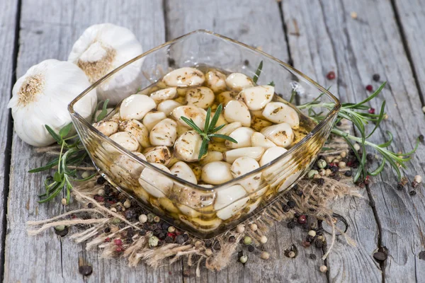 Portion eingelegter Knoblauch — Stockfoto