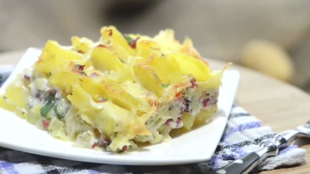 Portion de gratin de pommes de terre frais — Video