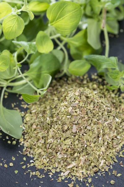 Small bowl with Shredded Oregano — Stock Photo, Image