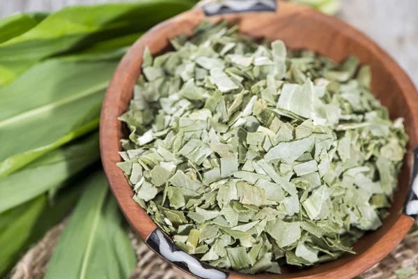 Kibbled Ramson in a bowl — Stock Photo, Image