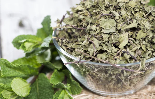 Dried Mint in a bowl — Stock Photo, Image