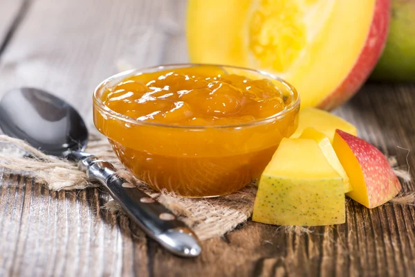 Gedeelte van mango jam — Stockfoto