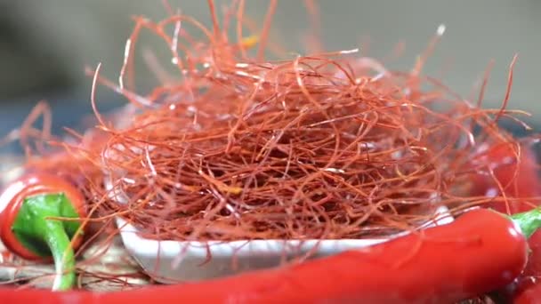 Stringhe di peperoncino rosso — Video Stock