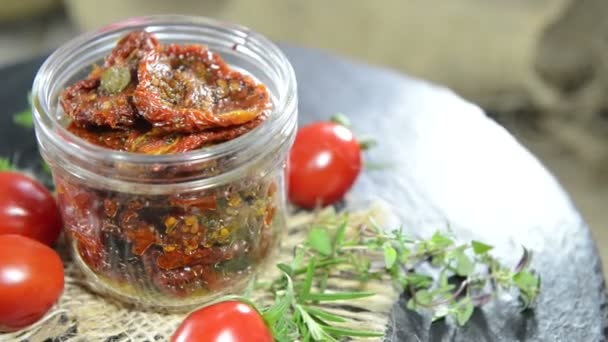 Getrocknete Tomaten — Stockvideo