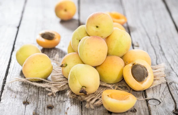 Sommige abrikozen — Stockfoto