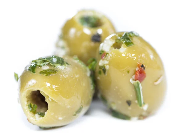 Olive verdi isolate su bianco — Foto Stock