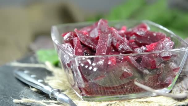 Hausgemachter Rote-Bete-Salat — Stockvideo