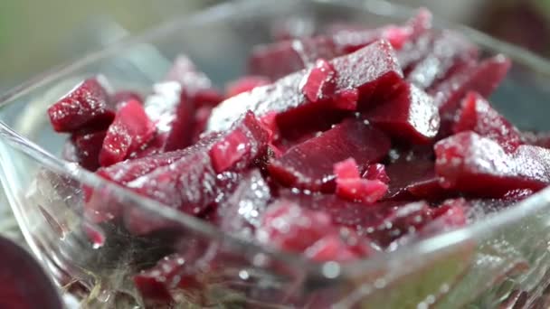 Hausgemachter Rote-Bete-Salat — Stockvideo