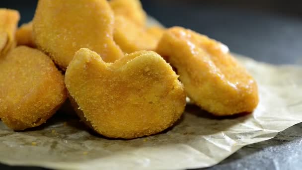 Nuggets de pollo — Vídeos de Stock