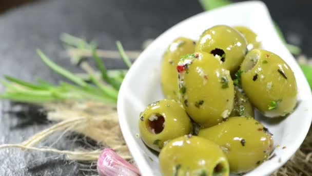 Olive verdi in salamoia — Video Stock