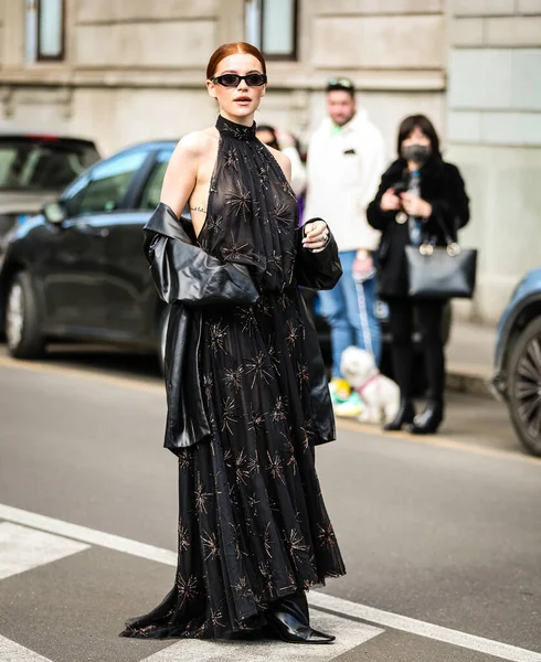 Milan Italy February 2022 Women Street Milan — Stock Photo, Image