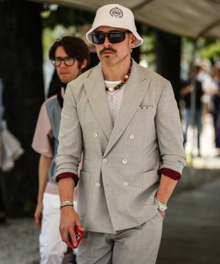 FLORENCE, Italya- 14 Haziran 2022: Alex Badia Floransa 'da Sokakta.