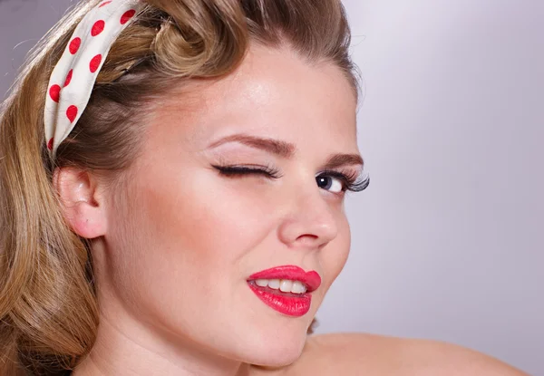 Portret van pin-up girl — Stockfoto