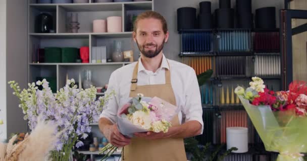 Portrait Caucasian Man Working Small Flower Shop Looking Camera While — Αρχείο Βίντεο